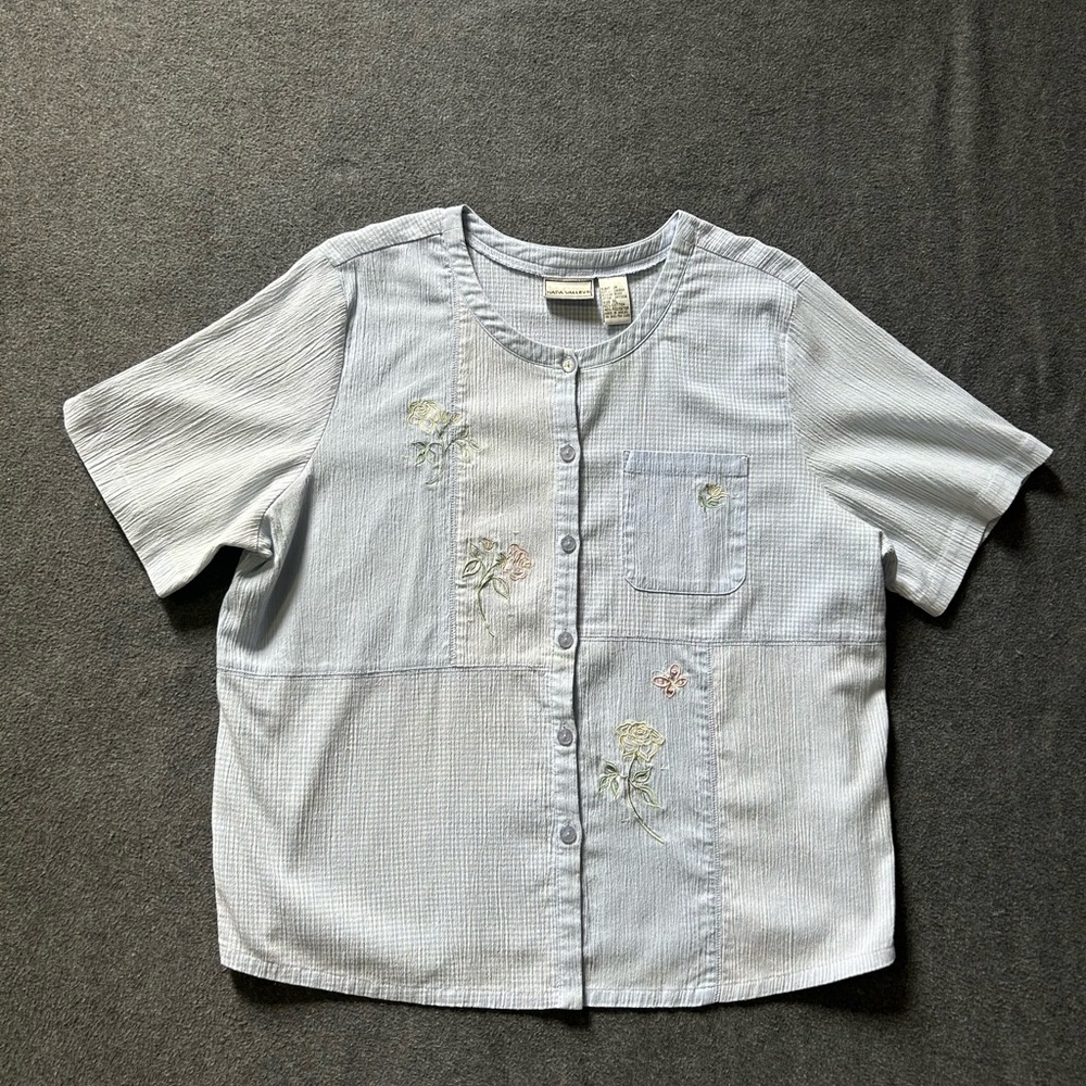 Embroidered Button-Up - Picture 2 of 6